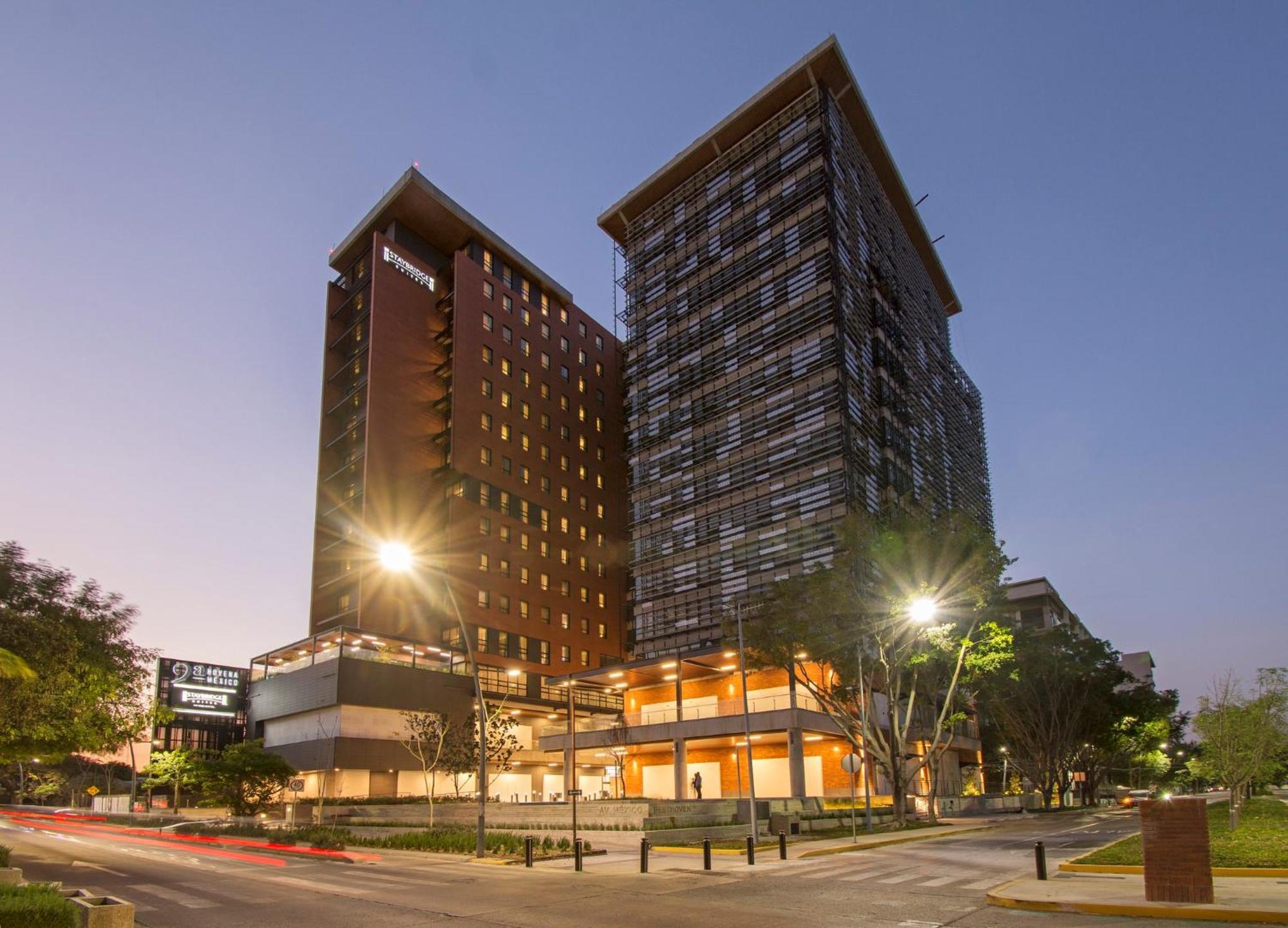 Staybridge Suites - Guadalajara Novena By Ihg Eksteriør bilde