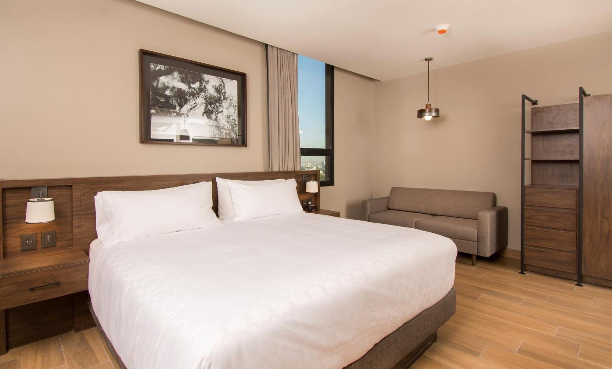 Staybridge Suites - Guadalajara Novena By Ihg Eksteriør bilde