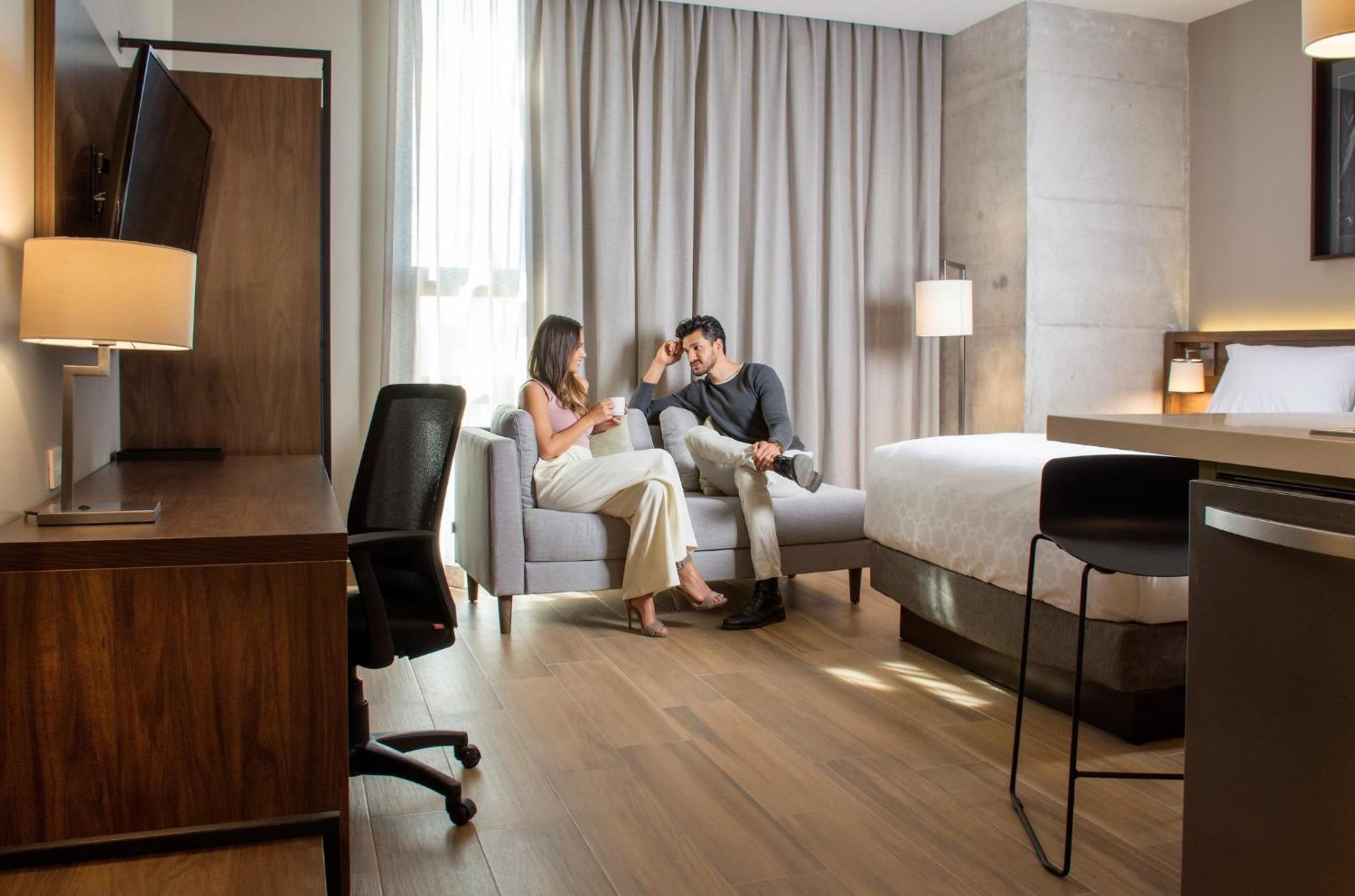 Staybridge Suites - Guadalajara Novena By Ihg Eksteriør bilde