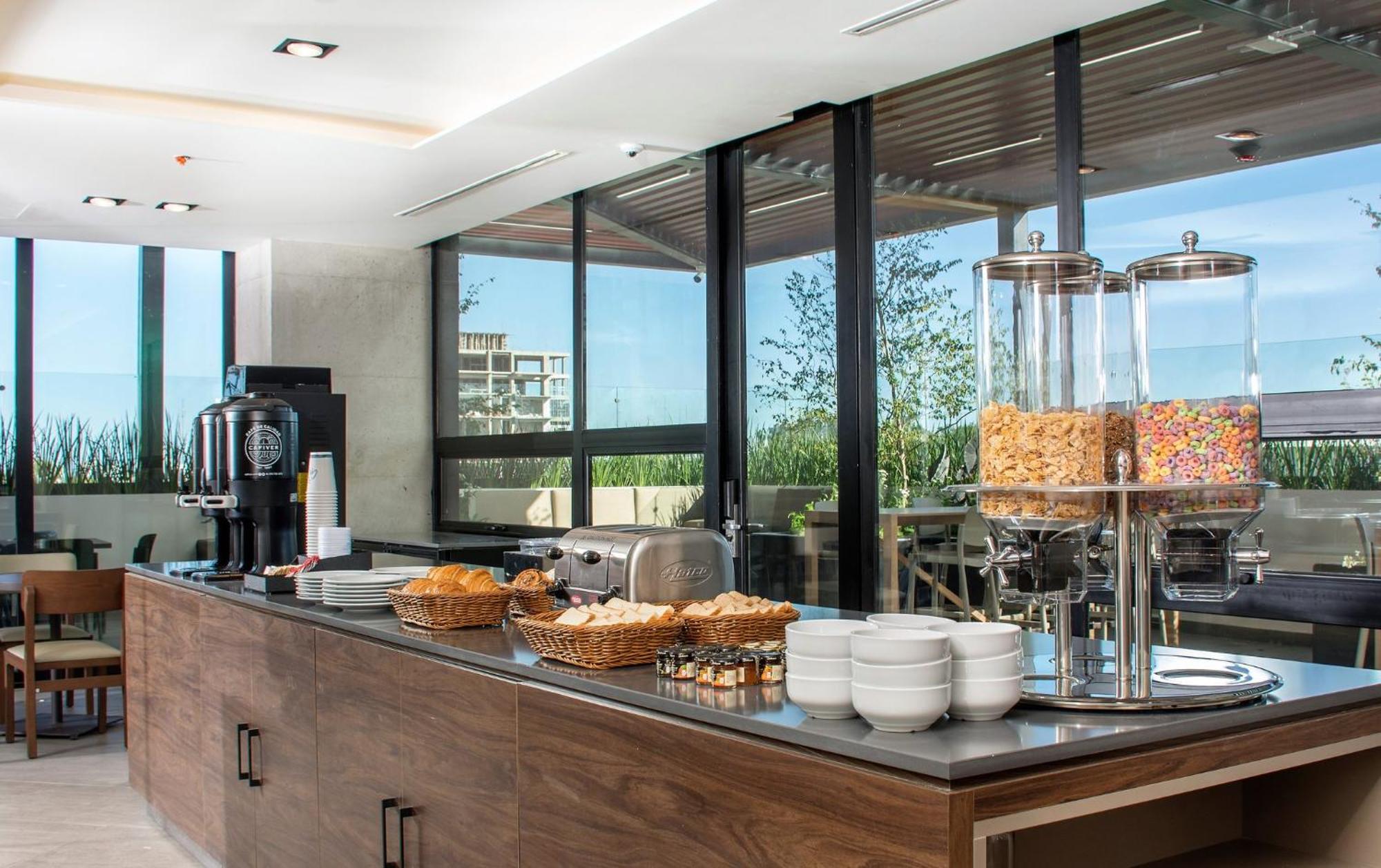 Staybridge Suites - Guadalajara Novena By Ihg Eksteriør bilde